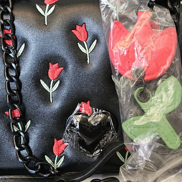 LUV BETSEY by BETSEY JOHNSON🌹 Embroidered Handbag 🌹Charm & Crossbody Strap - Picture 5 of 13